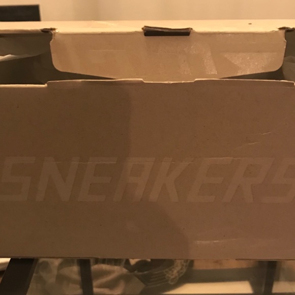 Men’s BRAND NEW Golden Goose Size 41 - Picture 8 of 8